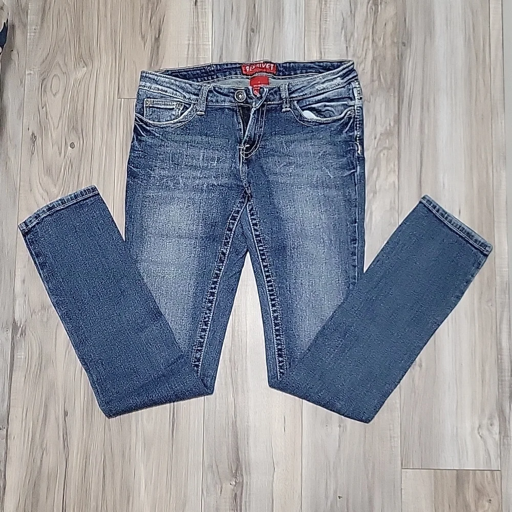 Low Rise Stretch Skinny Jeans - Size 7